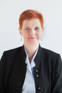 0002_ruth_photoiris_2016_R_Web_Res_for_Online-16-10-46-757